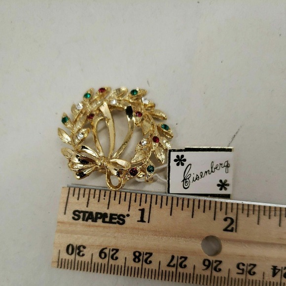 Vintage‎ new Eisenberg gold tone holiday Christmas wreath rhinestone brooch pin - Picture 2 of 4